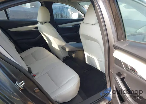 2019 Mazda Mazda3 Premium Package z USA, uszkodzony, nr VIN JM1BPBEM6K1133340